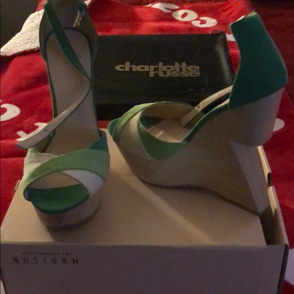 Green Sandle